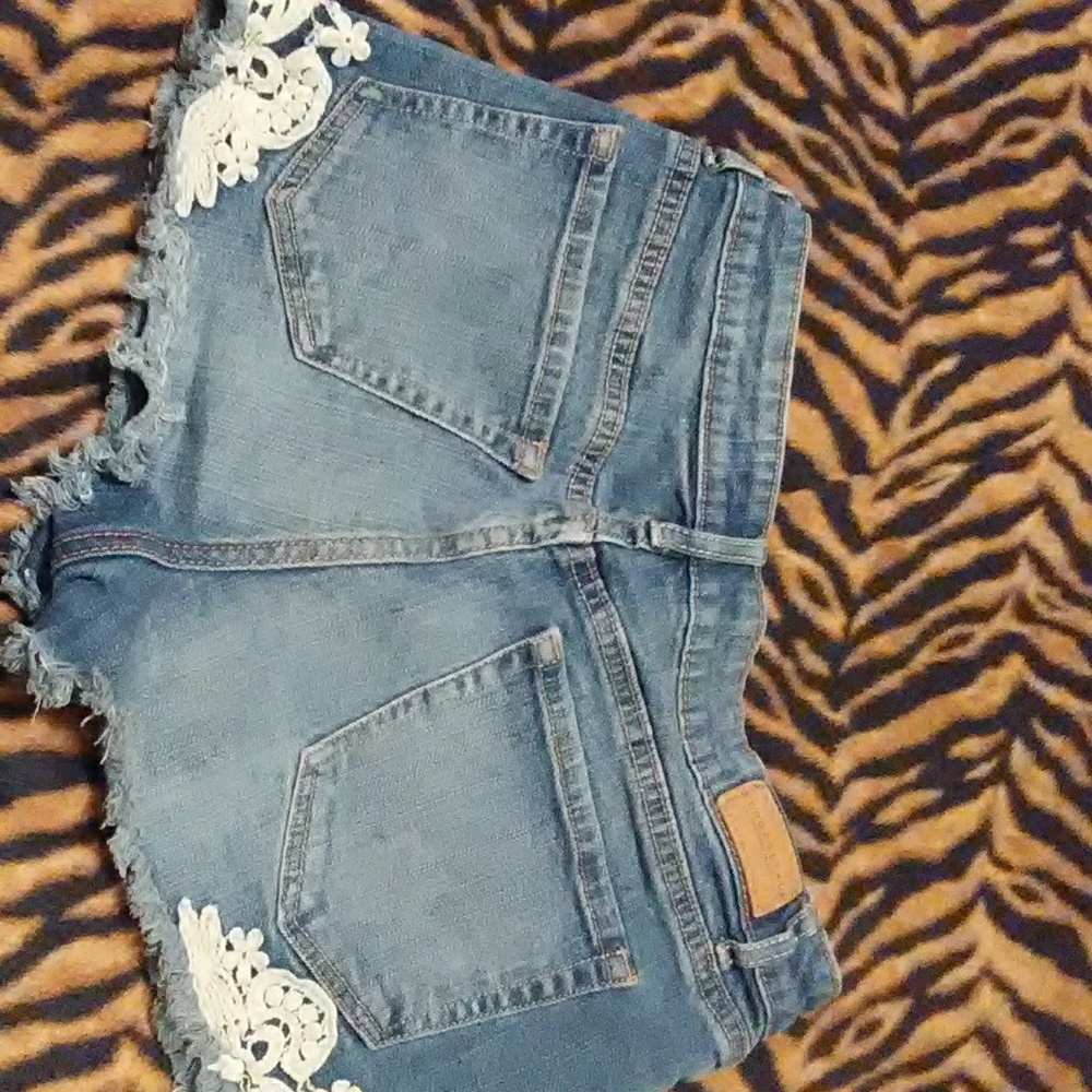 Shorts - Picture 4 of 4